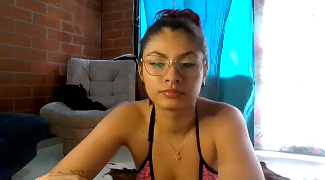 Snapshot of hanna_beili chatting on 03/12/25, 06:22 hanna beili online show from 03/12/25, 06:22