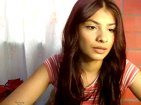 Snapshot of hanna_beili chatting on 12/21/24, 06:33 hanna beili online show from 12/21/24, 06:33