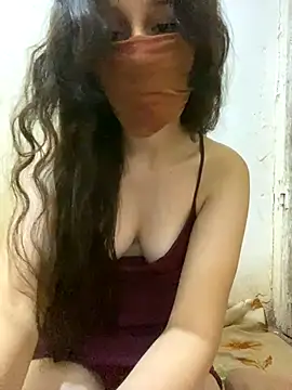 Snapshot of Chahrazad66 chatting on 09/15/25, 12:33 Chahrazad66 online show from 09/15/25, 12:33