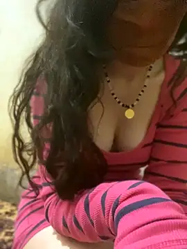 Snapshot of Chahrazad66 chatting on 10/07/25, 12:55 Chahrazad66 online show from 10/07/25, 12:55