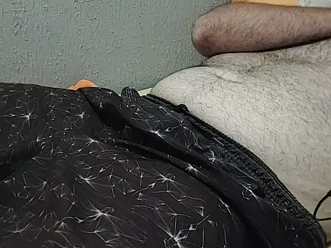 mfreitas005 online show from 12/05/25, 02:21