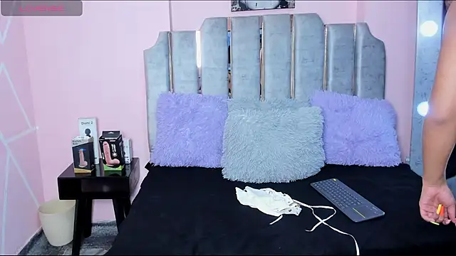 Snapshot of karol_noa chatting on 02/25/25, 03:31 karol noa online show from 02/25/25, 03:31