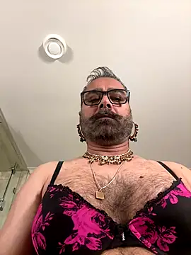 Snapshot of Desibabe69 chatting on 12/17/25, 03:55 Desibabe69 online show from 12/17/25, 03:55