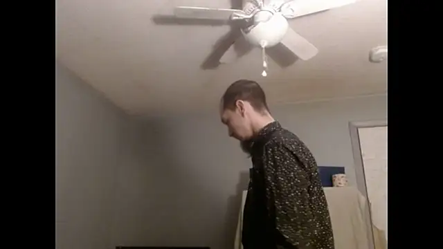 Snapshot of VanceFontaine chatting on 12/20/25, 04:48 VanceFontaine online show from 12/20/25, 04:48