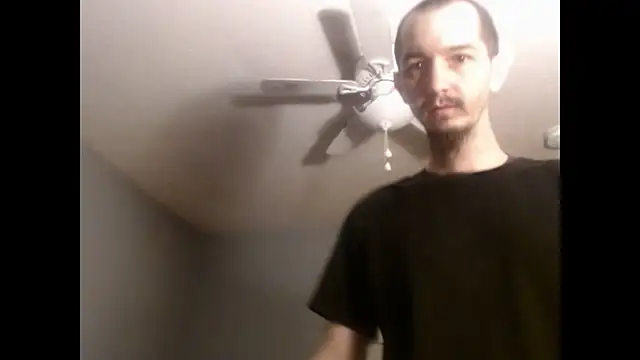 Snapshot of VanceFontaine chatting on 12/18/25, 02:05 VanceFontaine online show from 12/18/25, 02:05