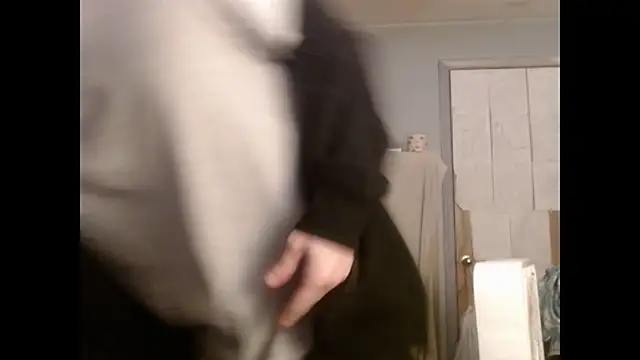 Snapshot of VanceFontaine chatting on 12/15/25, 01:33 VanceFontaine online show from 12/15/25, 01:33