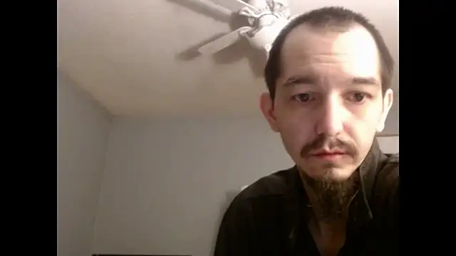 Snapshot of VanceFontaine chatting on 11/18/25, 01:54 VanceFontaine online show from 11/18/25, 01:54