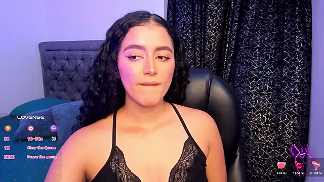 Adhara-zanne online show from 11/28/25, 09:15