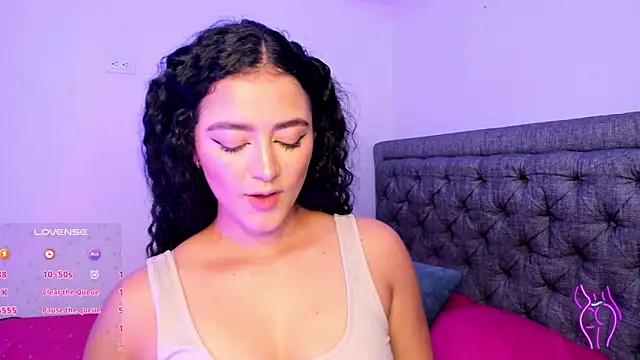 Adhara-zanne online show from 12/22/25, 09:09