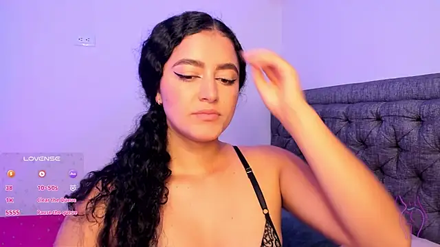 Adhara-zanne online show from 11/17/25, 09:13