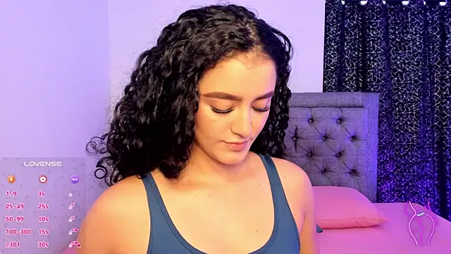 Snapshot of Adhara-zanne chatting on 02/12/26, 01:11 Adhara-zanne online show from 02/12/26, 01:11