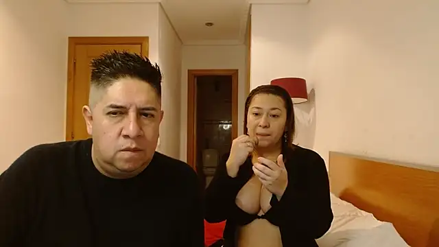 Snapshot of THIAGOEVA chatting on 03/06/25, 08:09 THIAGOEVA online show from 03/06/25, 08:09