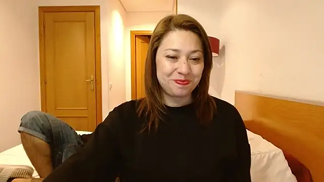 Snapshot of THIAGOEVA chatting on 03/10/25, 10:55 THIAGOEVA online show from 03/10/25, 10:55