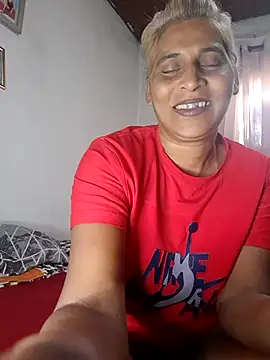 Snapshot of Goodgirlsue_77 chatting on 03/08/26, 07:00 Goodgirlsue 77 online show from 03/08/26, 07:00