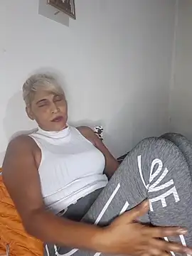 Goodgirlsue 77 online show from 02/03/26, 05:51