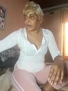 Goodgirlsue 77 online show from 10/27/25, 06:14