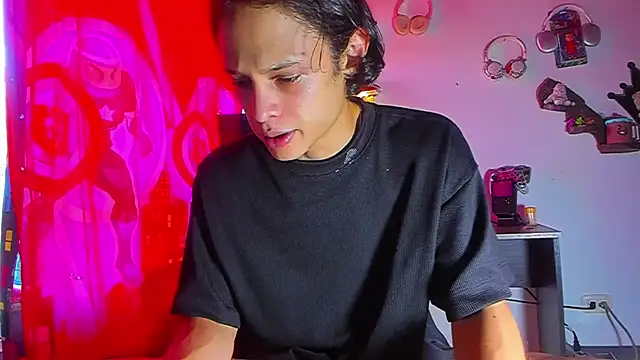 LilOwen  online show from 06/28/26, 04:46