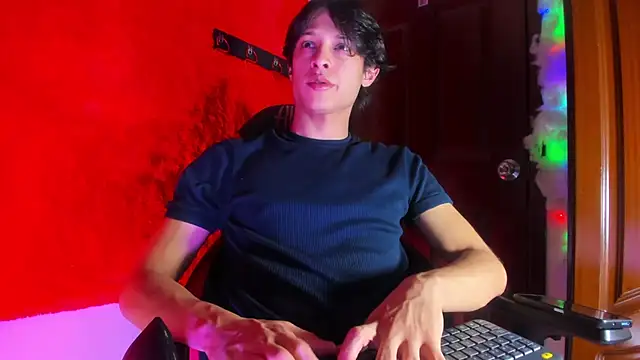 LilOwen  online show from 02/20/26, 05:59