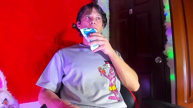 LilOwen  online show from 02/11/26, 06:19