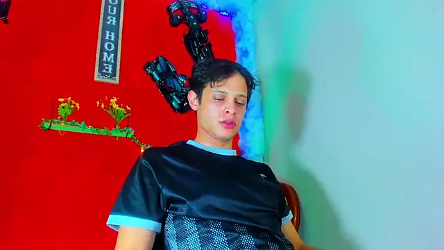 Snapshot of LilOwen_ chatting on 03/22/25, 03:41 LilOwen online show from 03/22/25, 03:41