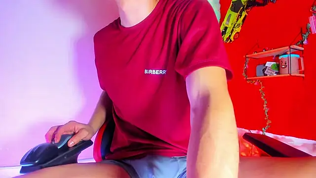 LilOwen  online show from 04/15/26, 07:58