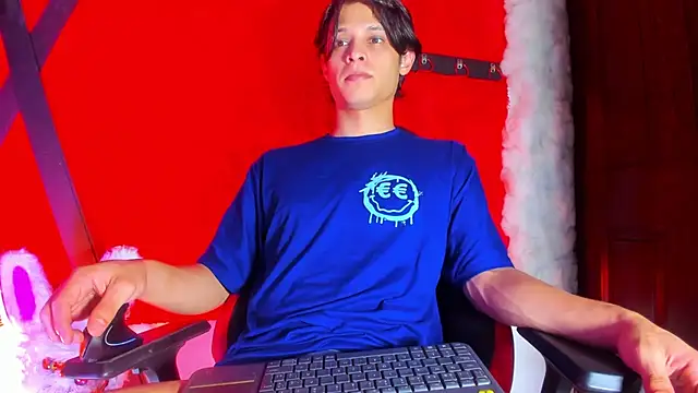 LilOwen  online show from 03/16/26, 06:21