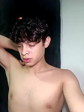 Snapshot of LilOwen_ chatting on 03/23/25, 04:27 LilOwen online show from 03/23/25, 04:27