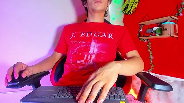 LilOwen  online show from 04/16/26, 06:08