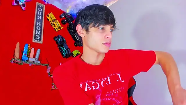 LilOwen  online show from 10/25/25, 05:46