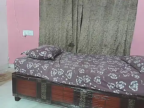 sunitha-3 online show from 10/25/25, 05:57