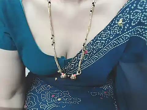 Snapshot of sunitha-3 chatting on 09/18/25, 06:05 sunitha-3 online show from 09/18/25, 06:05