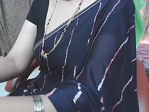 sunitha-3 online show from 11/18/25, 06:06