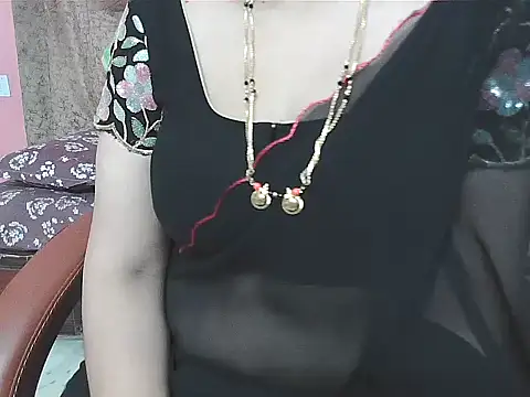 Snapshot of sunitha-3 chatting on 09/17/25, 05:20 sunitha-3 online show from 09/17/25, 05:20