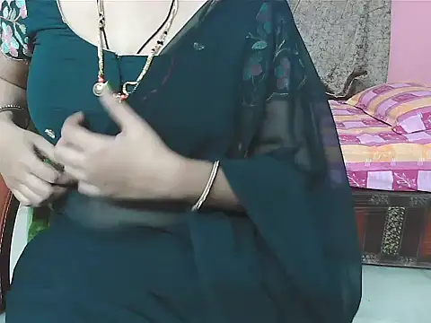 Snapshot of sunitha-3 chatting on 09/28/25, 06:59 sunitha-3 online show from 09/28/25, 06:59