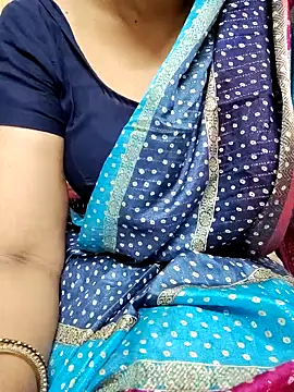 Snapshot of sunitha-3 chatting on 03/17/25, 07:37 sunitha-3 online show from 03/17/25, 07:37