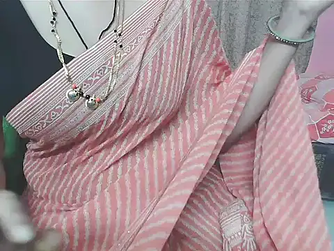 Snapshot of sunitha-3 chatting on 10/10/25, 04:35 sunitha-3 online show from 10/10/25, 04:35
