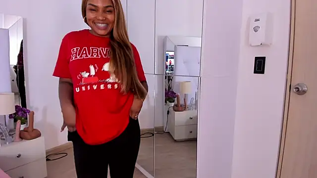 Isla Scott online show from 11/17/25, 11:25