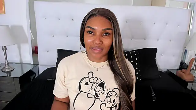 Isla Scott online show from 03/03/26, 11:39