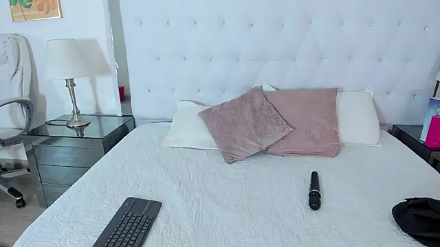 Isla Scott online show from 03/20/26, 11:44