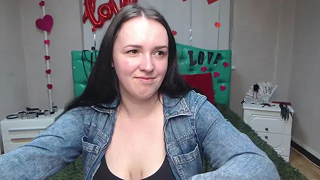 Snapshot of IsabelBlackberry chatting on 03/16/25, 03:28 IsabelBlackberry online show from 03/16/25, 03:28