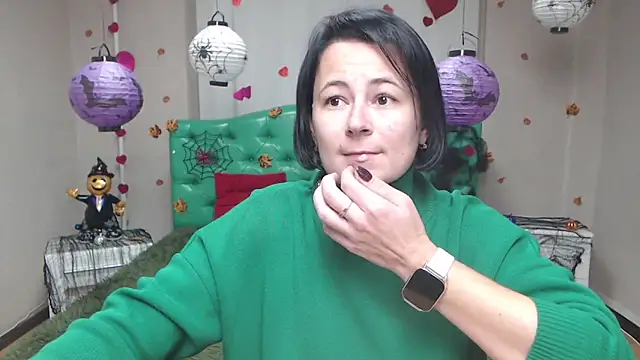 MarieSho online show from 10/22/25, 06:02