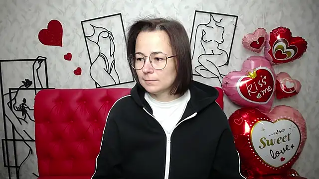 Snapshot of MarieSho chatting on 02/14/25, 07:07 MarieSho online show from 02/14/25, 07:07