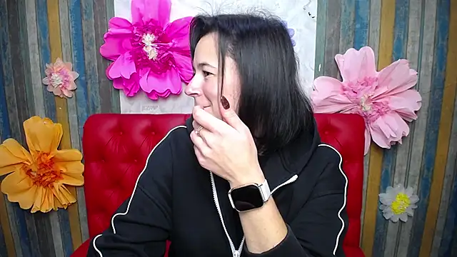 Snapshot of MarieSho chatting on 10/12/25, 05:14 MarieSho online show from 10/12/25, 05:14