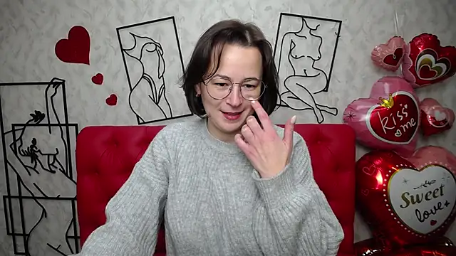 Snapshot of MarieSho chatting on 02/16/25, 11:27 MarieSho online show from 02/16/25, 11:27