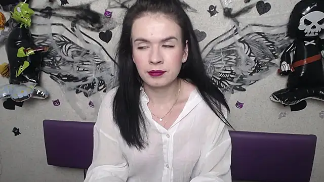 JasmineKouch online show from 11/01/25, 06:35