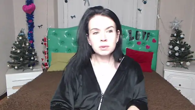 JasmineKouch online show from 01/13/26, 06:23