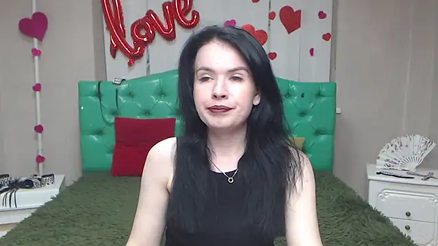 JasmineKouch online show from 05/06/26, 05:28