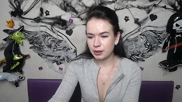 JasmineKouch online show from 11/09/25, 06:17