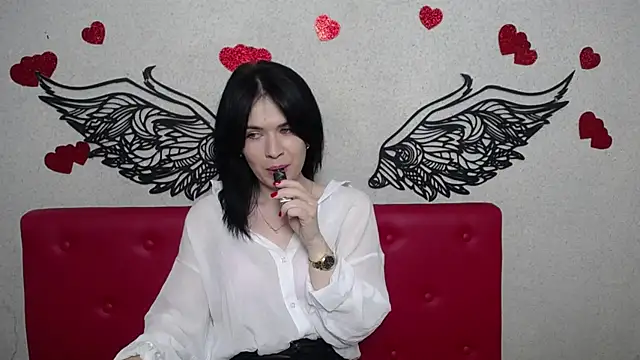 Snapshot of JasmineKouch chatting on 03/18/25, 06:17 JasmineKouch online show from 03/18/25, 06:17