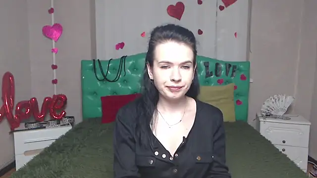 JasmineKouch online show from 12/03/25, 06:36